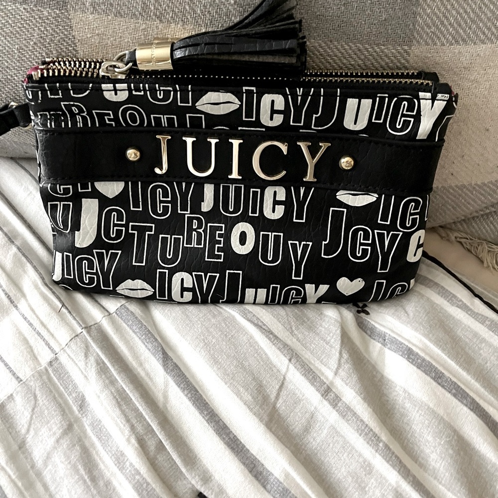 Juicy Couture wristlet black/white like New!